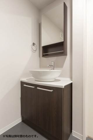 洗面台収納も豊富で使いやすいですよ
