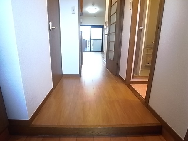 玄関から見たらこんな感じです。