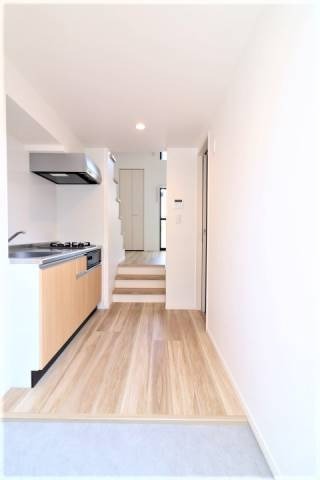 玄関も明るいです。