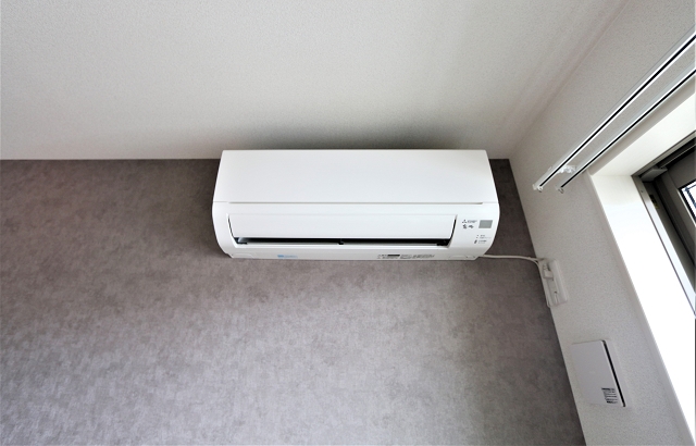 年中快適なエアコン付き