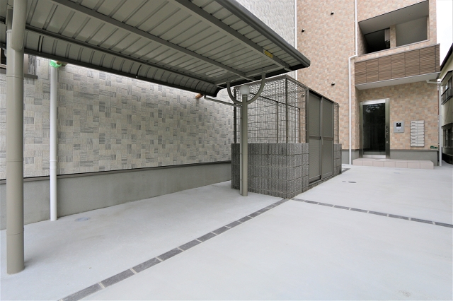 屋根付き駐輪場です