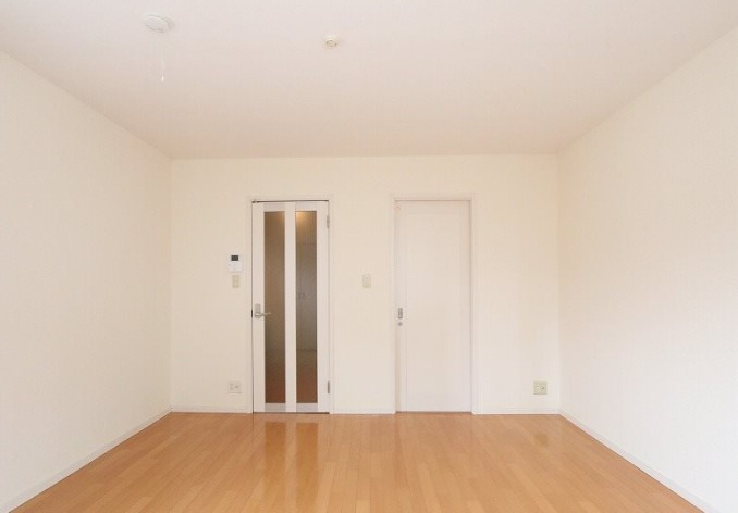 広々とした洋室は家具の配置も困りません