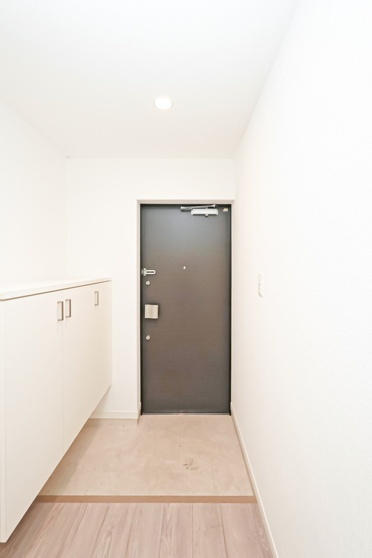 帰ってきたくなる明るい玄関