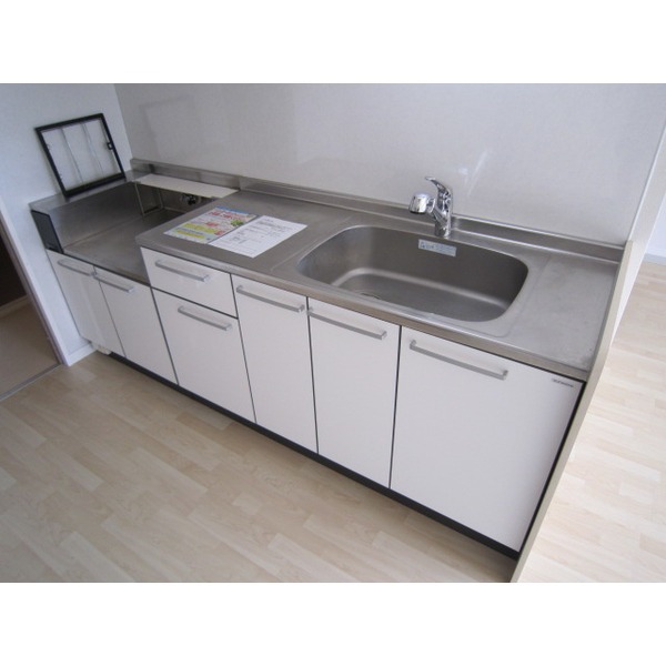 きれいなキッチンで料理がはかどりますね