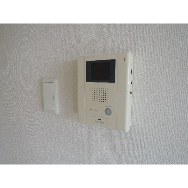 安心のモニター付きインターホンです