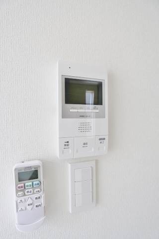 来訪者の顔も確認できます。