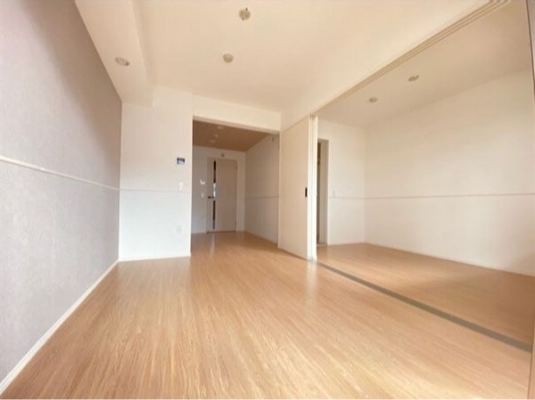 9帖の開放感のあるリビングです