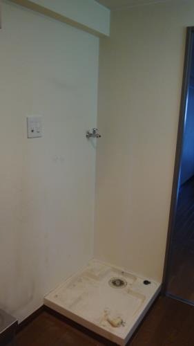 洗濯機は室内に置くことができます。