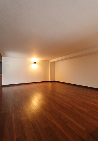 こちらは寝室にいかがでしょうか