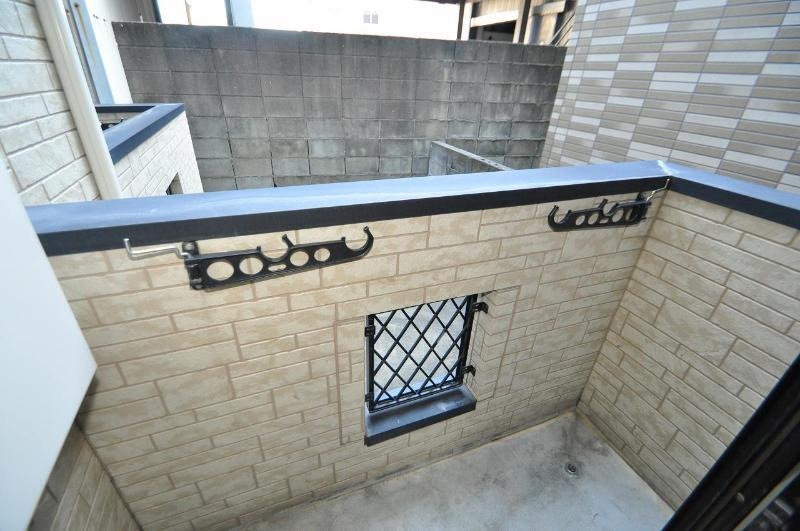 天気のいい日はこちらで洗濯物を干せます