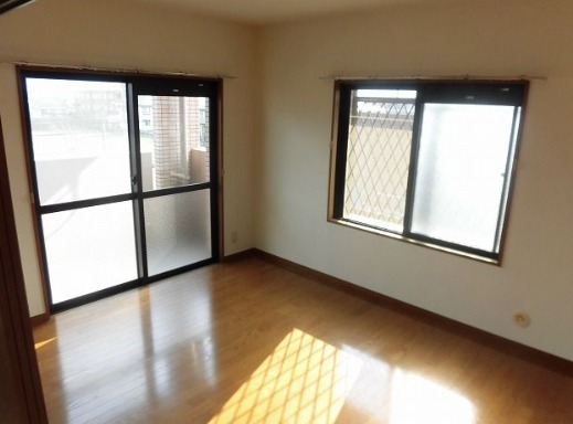 こちら寝室にいかがでしょうか。