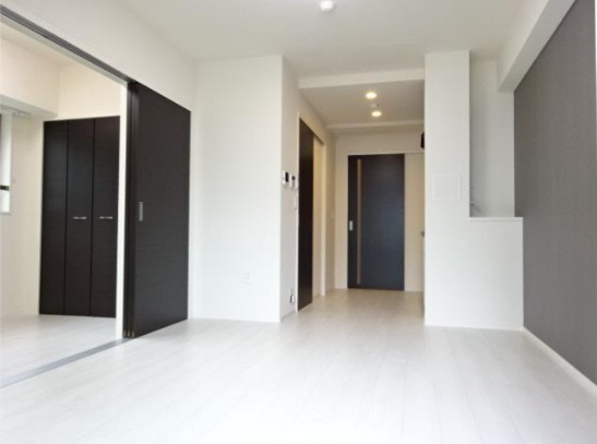 広々リビングでゆっくりお過ごしいただけます