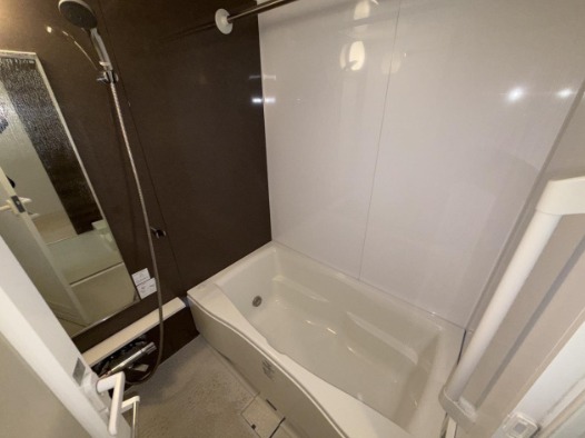 ゆったりとした浴槽です