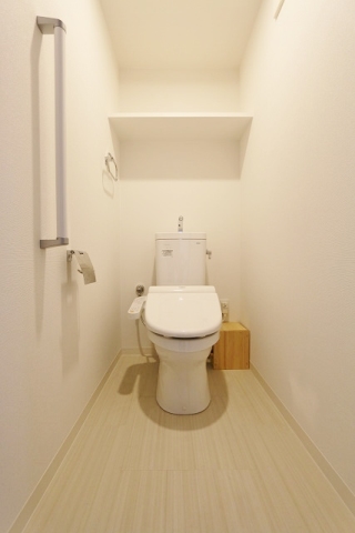 手すりも付いていて安心ですね