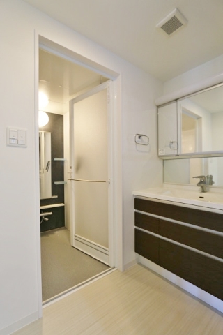 朝の身支度はこちらですね