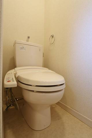 ウオシュレット付きです
