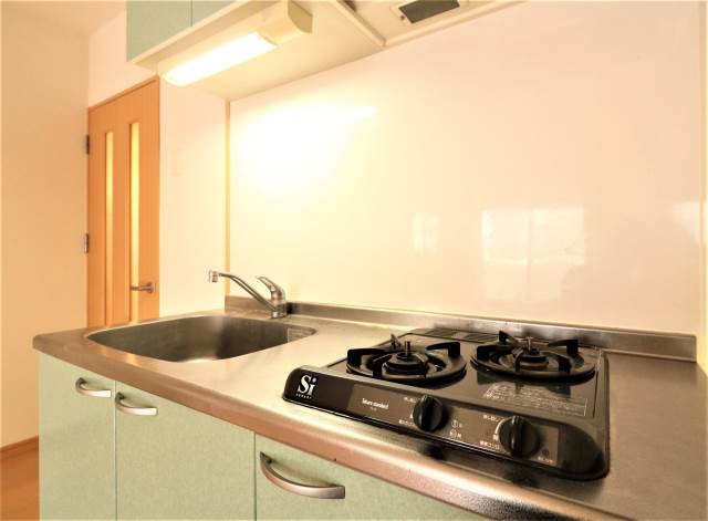 システムキッチンでお料理もはかどります。