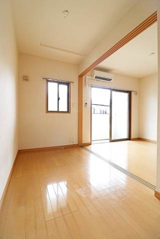 こちら寝室です。