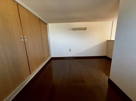 こちら寝室にいかがでしょうか。