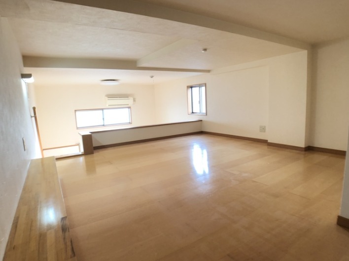 こちら寝室にいかがでしょうか。