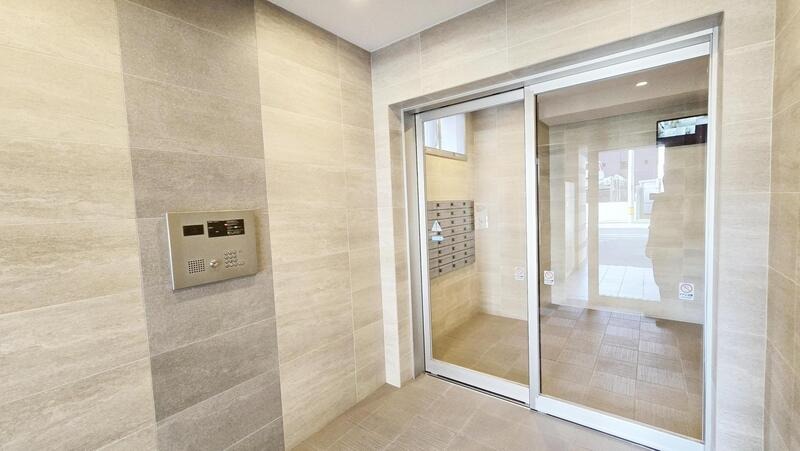 オートロック完備。