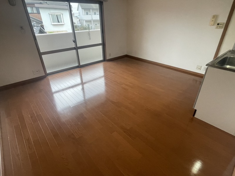 広々リビングでゆっくり過ごせます