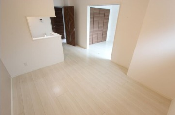 白基調の綺麗なリビングです