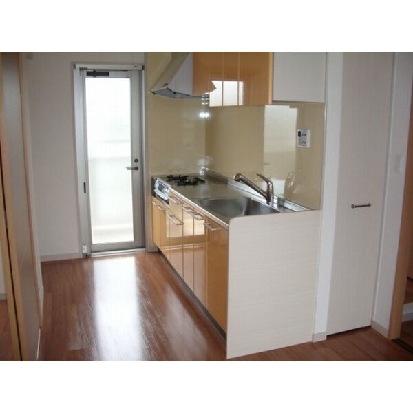 明るいキッチンですね