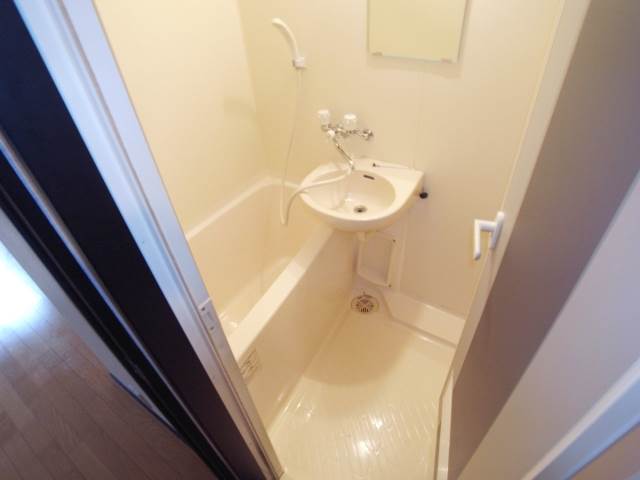 ゆったり全身湯船に浸かれます