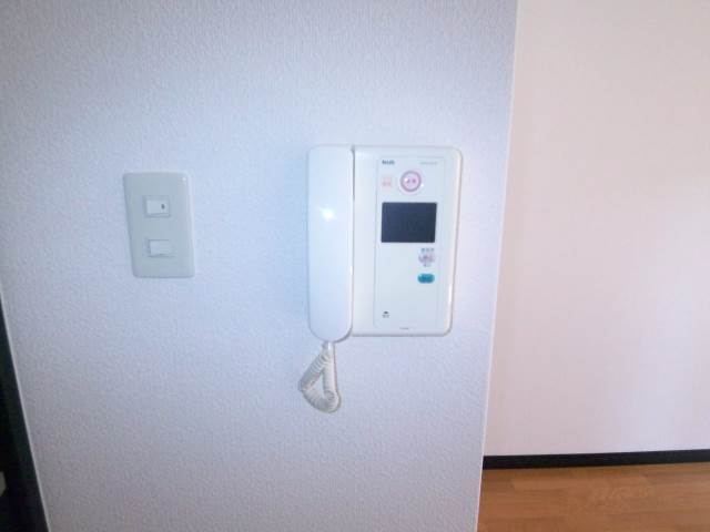 オートロック越しの訪問者を確認