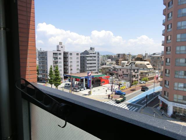 洗濯物はこちらへどうぞ