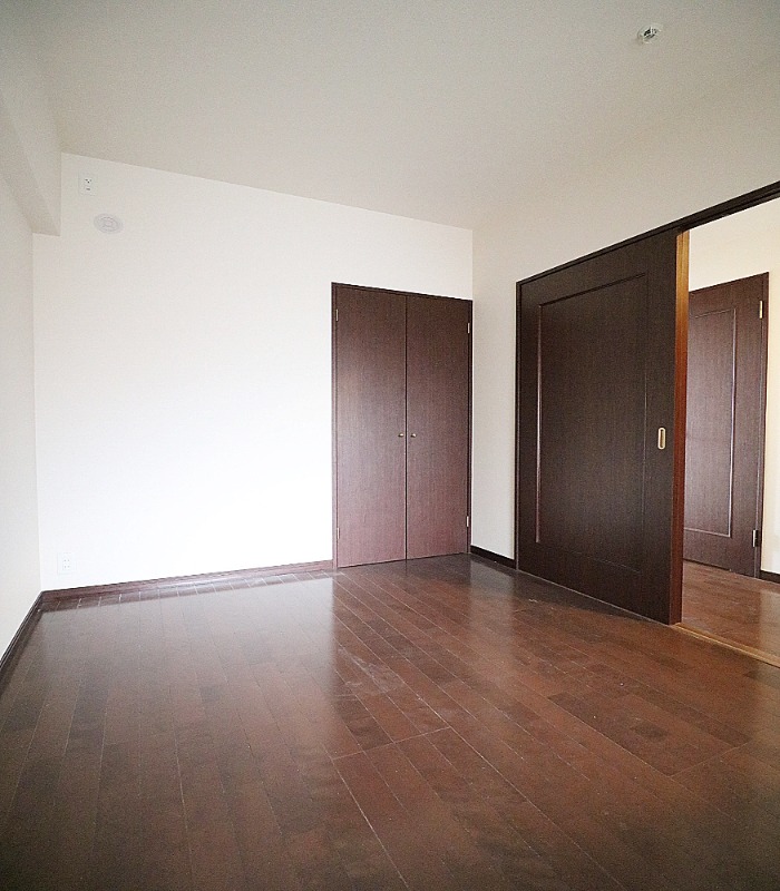 こちら寝室にいかがでしょうか。