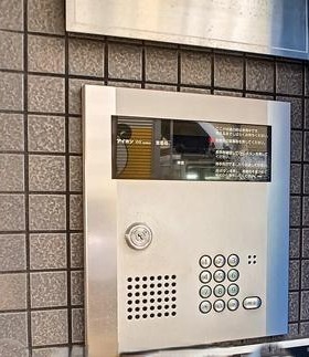 オートロックもあり安心ですね。