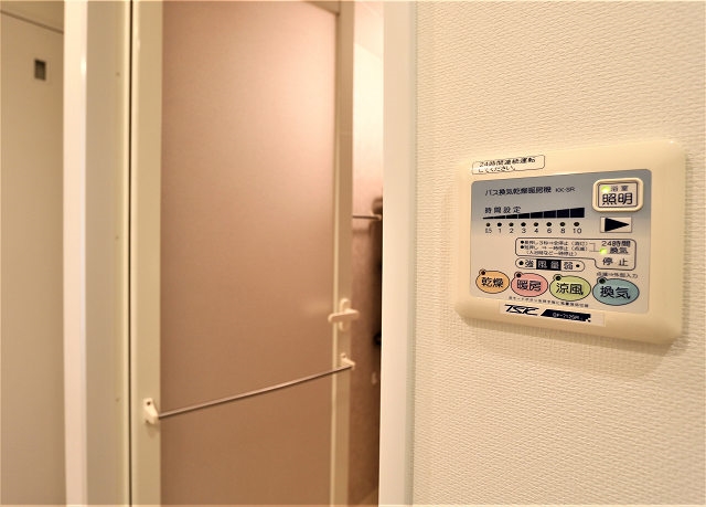 梅雨の時期も助かる浴室乾燥機付いてます