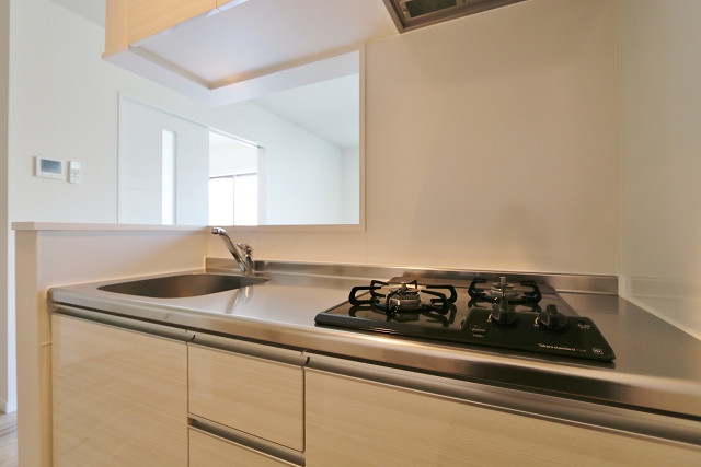 料理のはかどりそうなキッチンです