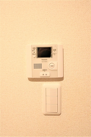 来客の確認が出来るモニタ付きです