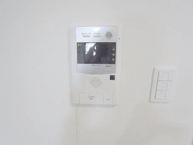 モニターホンで安心です。