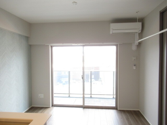 白基調の綺麗なリビングです