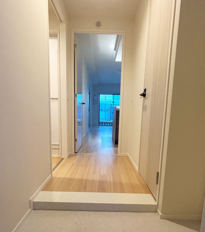 玄関も充分なひろさです