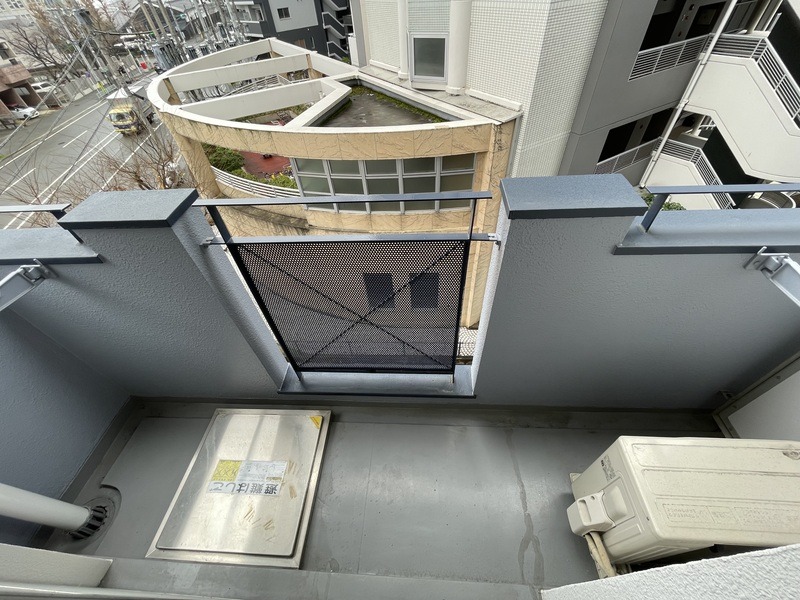 天気のいい日はこちらで洗濯物を干せます