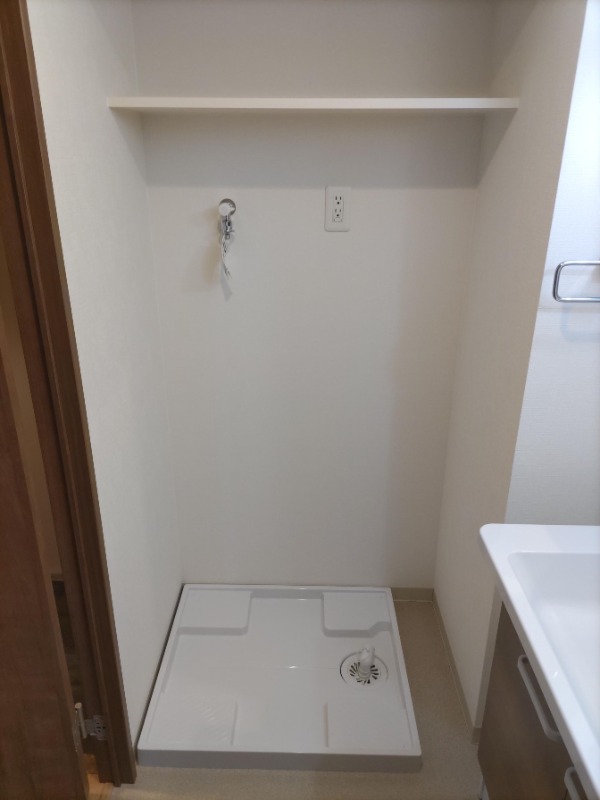 室内に洗濯機置場あります