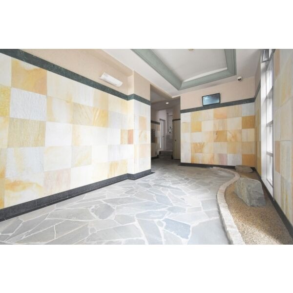 日当たり良好のエントランス