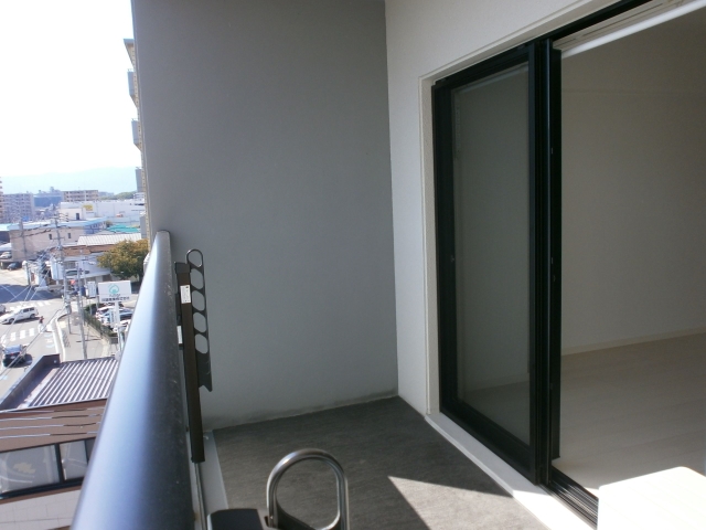 広々としたバルコニーになります