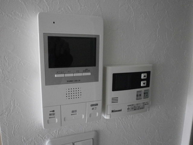 TV付きモニターホンで突然の訪問も安心ですね