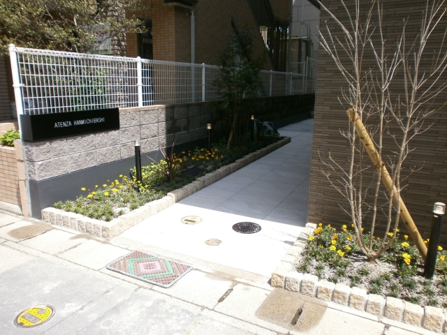 オシャレなエントランスですね