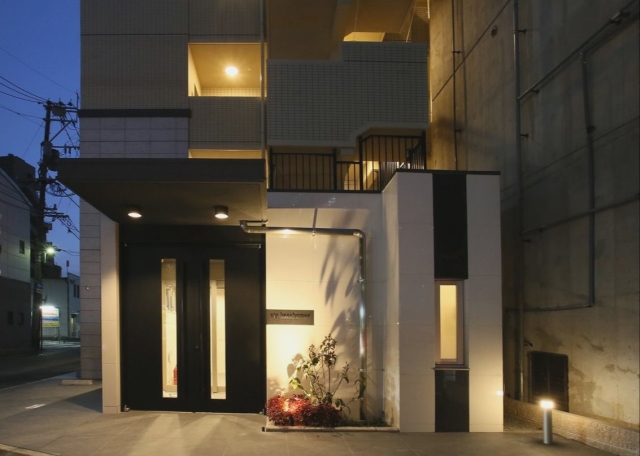 エントランスもキレイに清掃されてます