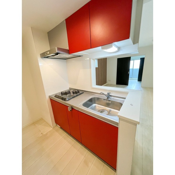 キッチンは収納ばっちりで使い勝手が良さそうです