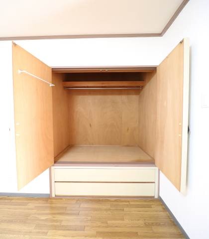 収納たっぷりでいいですね。