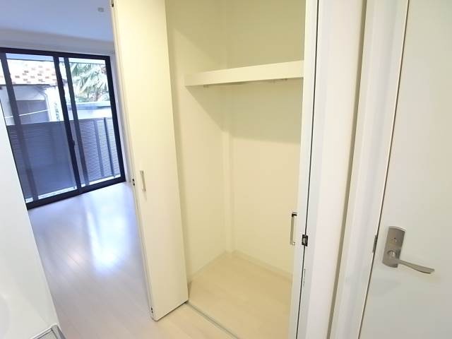 衣類はこちらへ