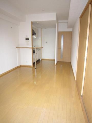 広々リビングで」ゆっくり過ごせます